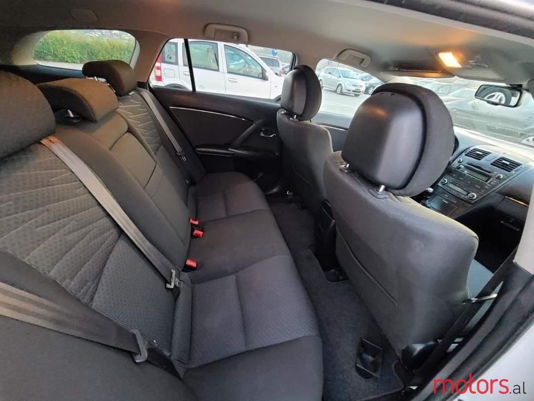 2009' Toyota Avensis photo #5