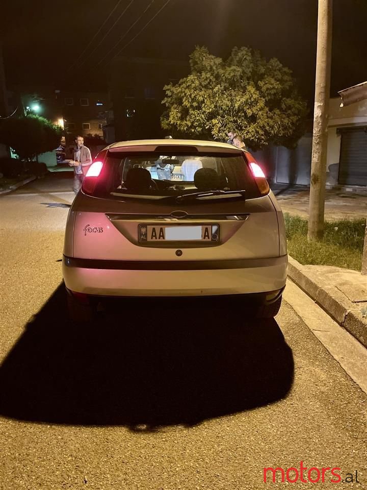 2001' Ford Focus photo #3