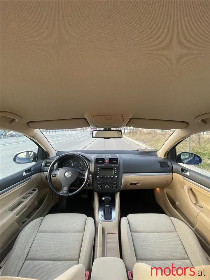 2006' Volkswagen Golf photo #3