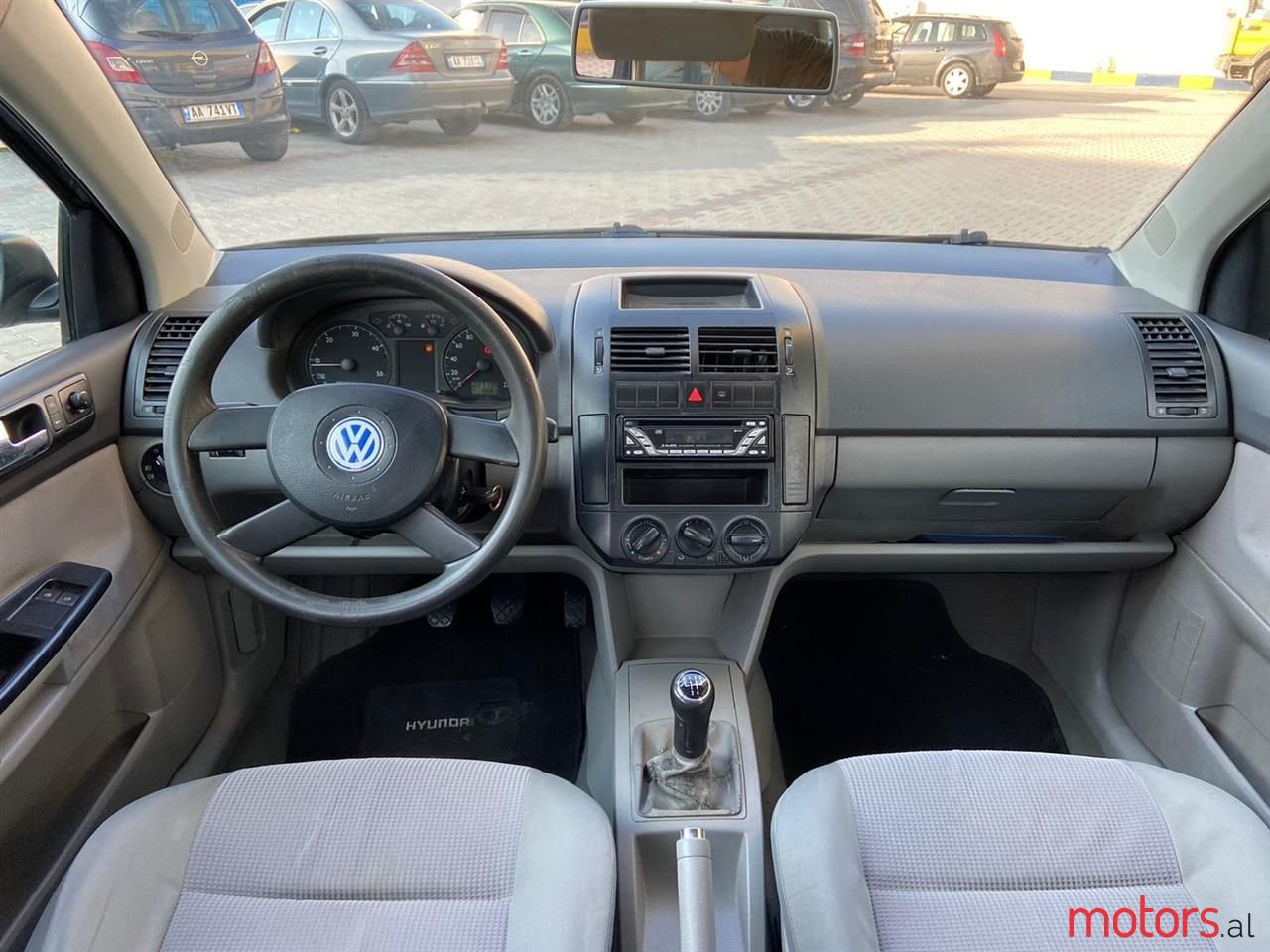 2004' Volkswagen Polo photo #5