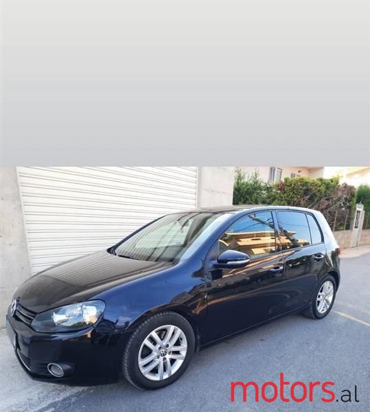 2010' Volkswagen Golf photo #2