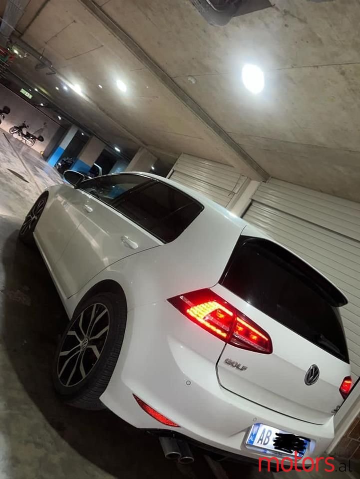 2016' Volkswagen Golf photo #1