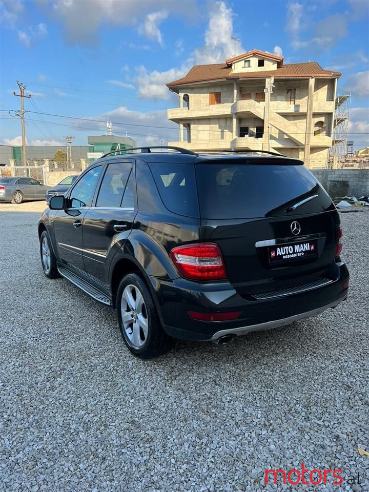 2011' Mercedes-Benz ML 350 photo #4