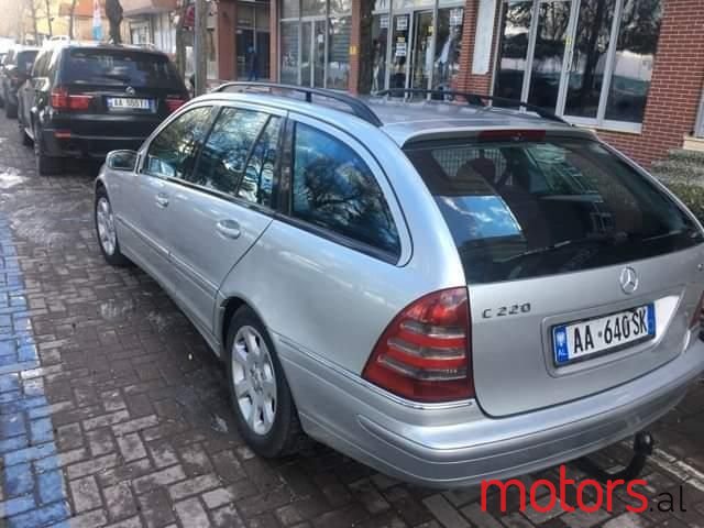 2002' Mercedes-Benz C 220 photo #3