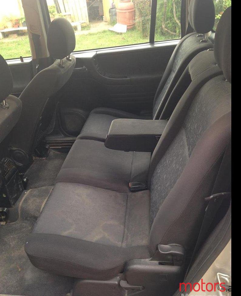 2002' Opel Zafira photo #2