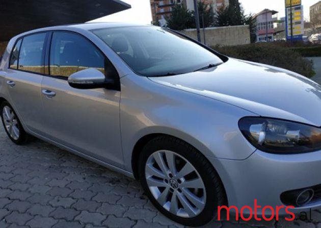 2011' Volkswagen Golf photo #1