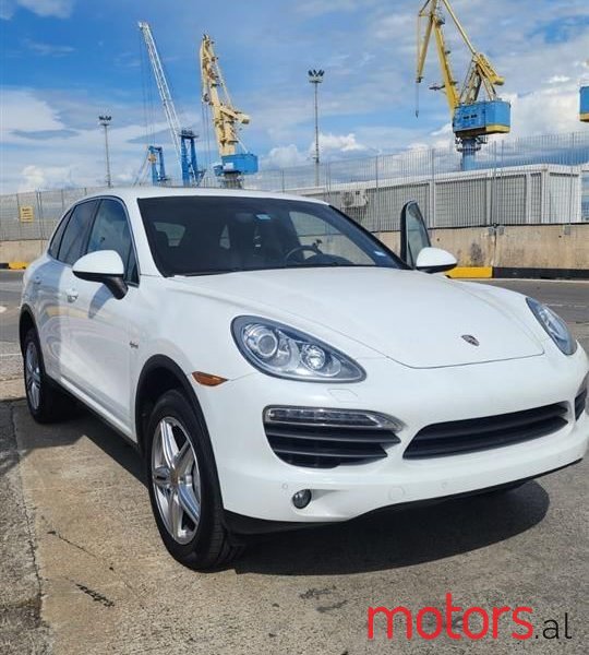 2013' Porsche Cayenne photo #1