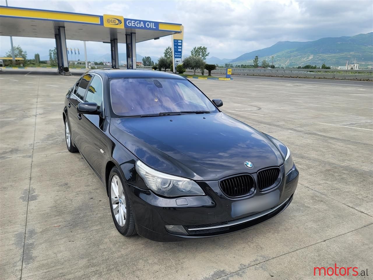 2007' BMW 530 photo #1