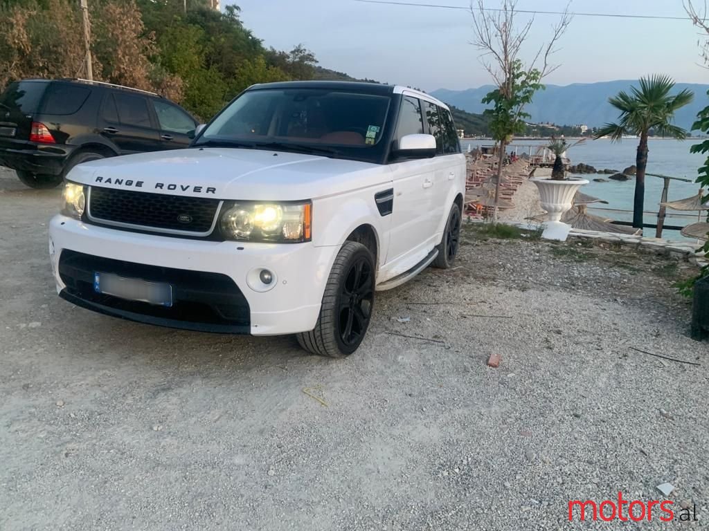 2011' Land Rover Range Rover Sport photo #3