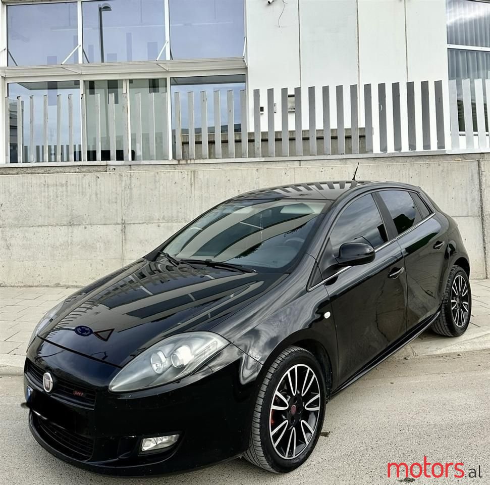 2011' Fiat Bravo photo #1