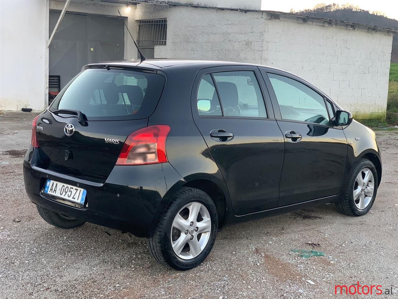 2006' Toyota Yaris photo #3