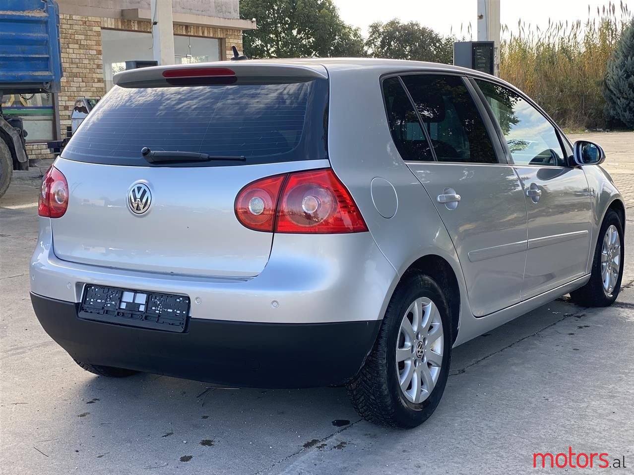 2005' Volkswagen Golf photo #6