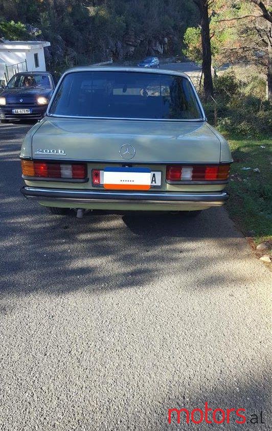 1983' Mercedes-Benz 240 photo #2