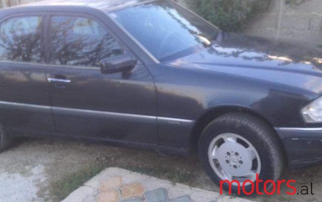 1994' Mercedes-Benz 220 photo #1