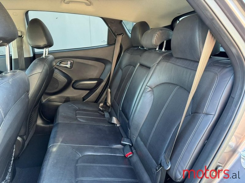 2011' Hyundai Tucson photo #2