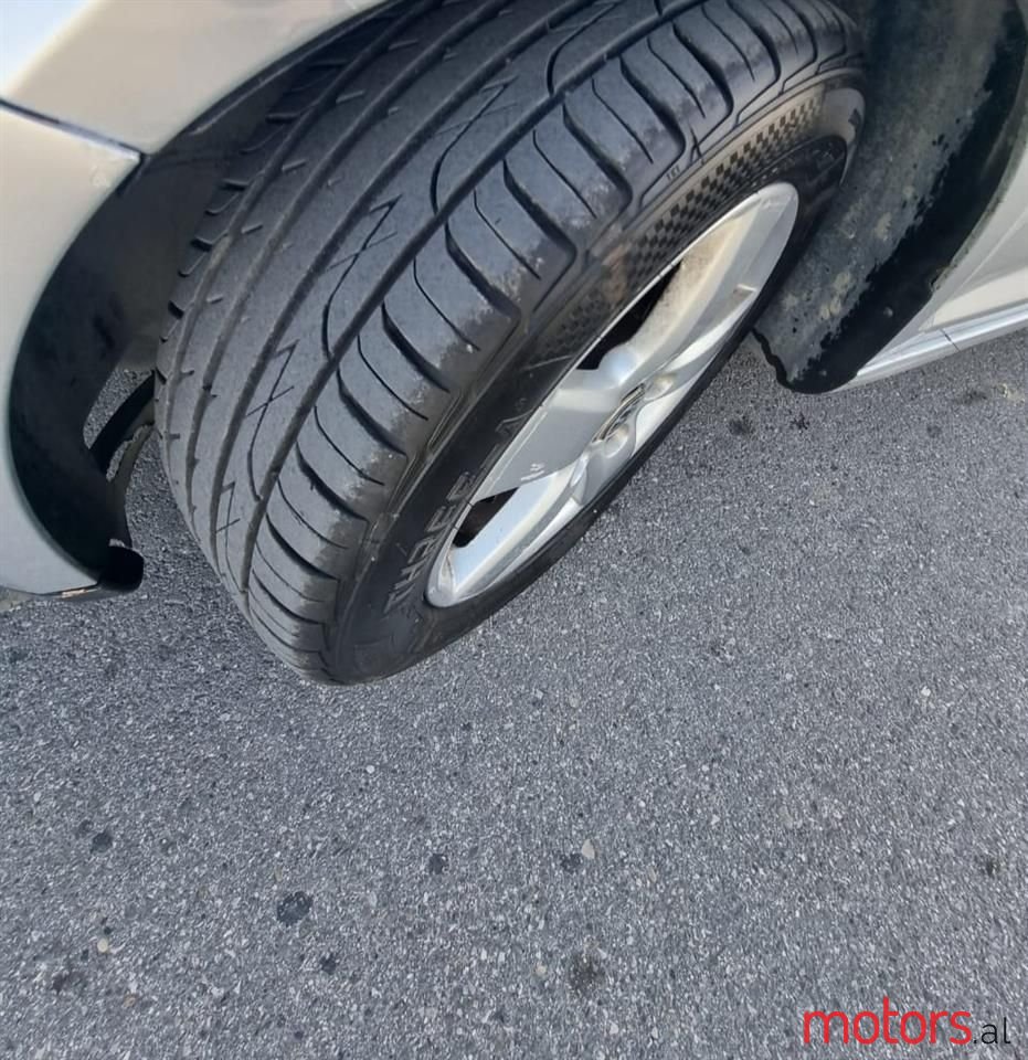 2007' Volkswagen Golf Plus photo #4