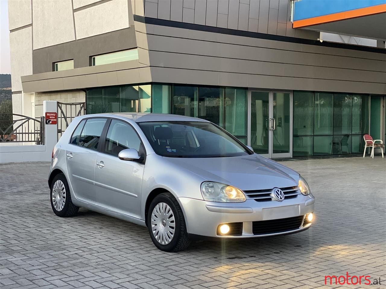 2007' Volkswagen Golf photo #5