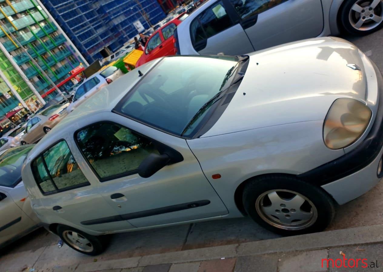 2000' Renault Clio photo #1