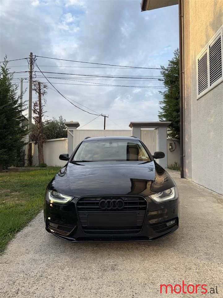 2012' Audi A4 photo #4