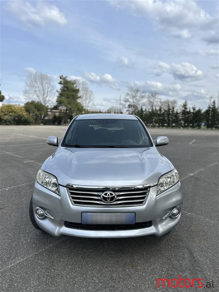 2011' Toyota RAV4 photo #2