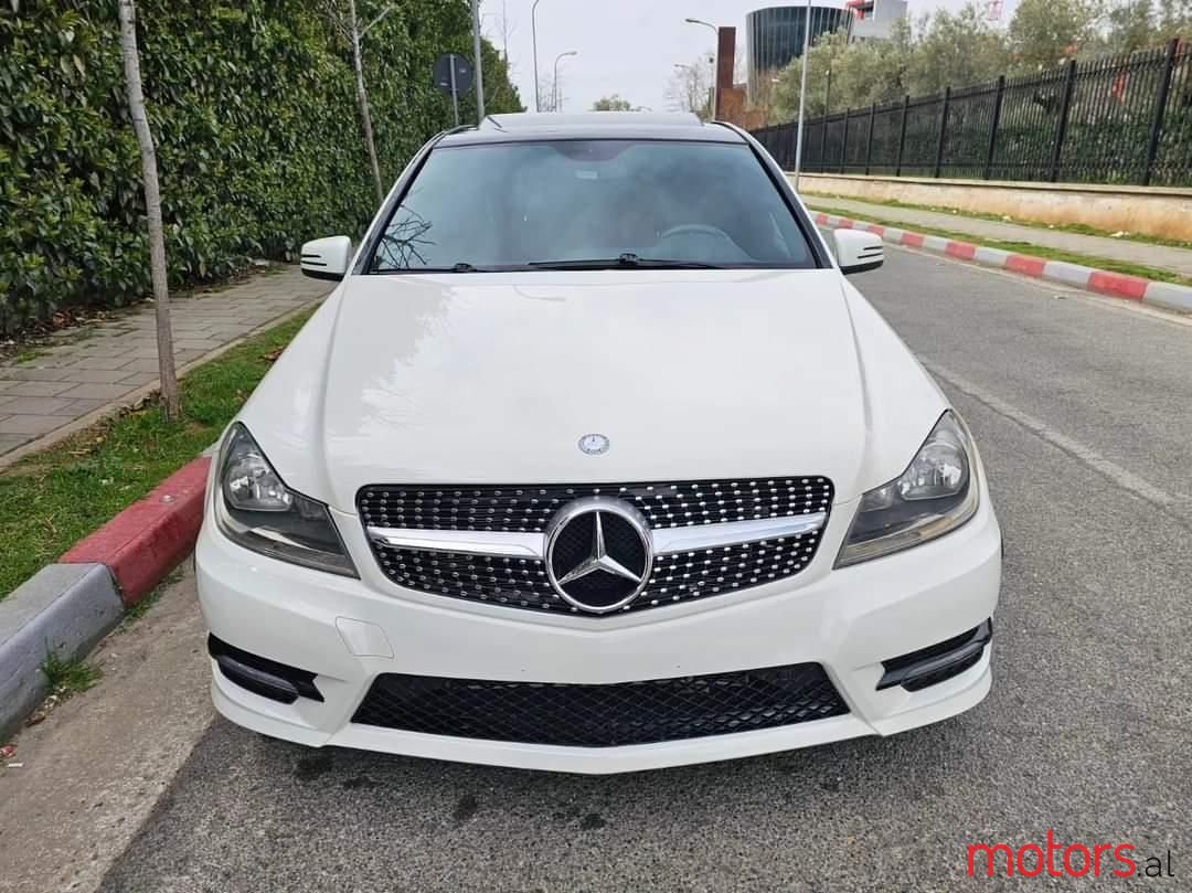 2013' Mercedes-Benz C 300 photo #6