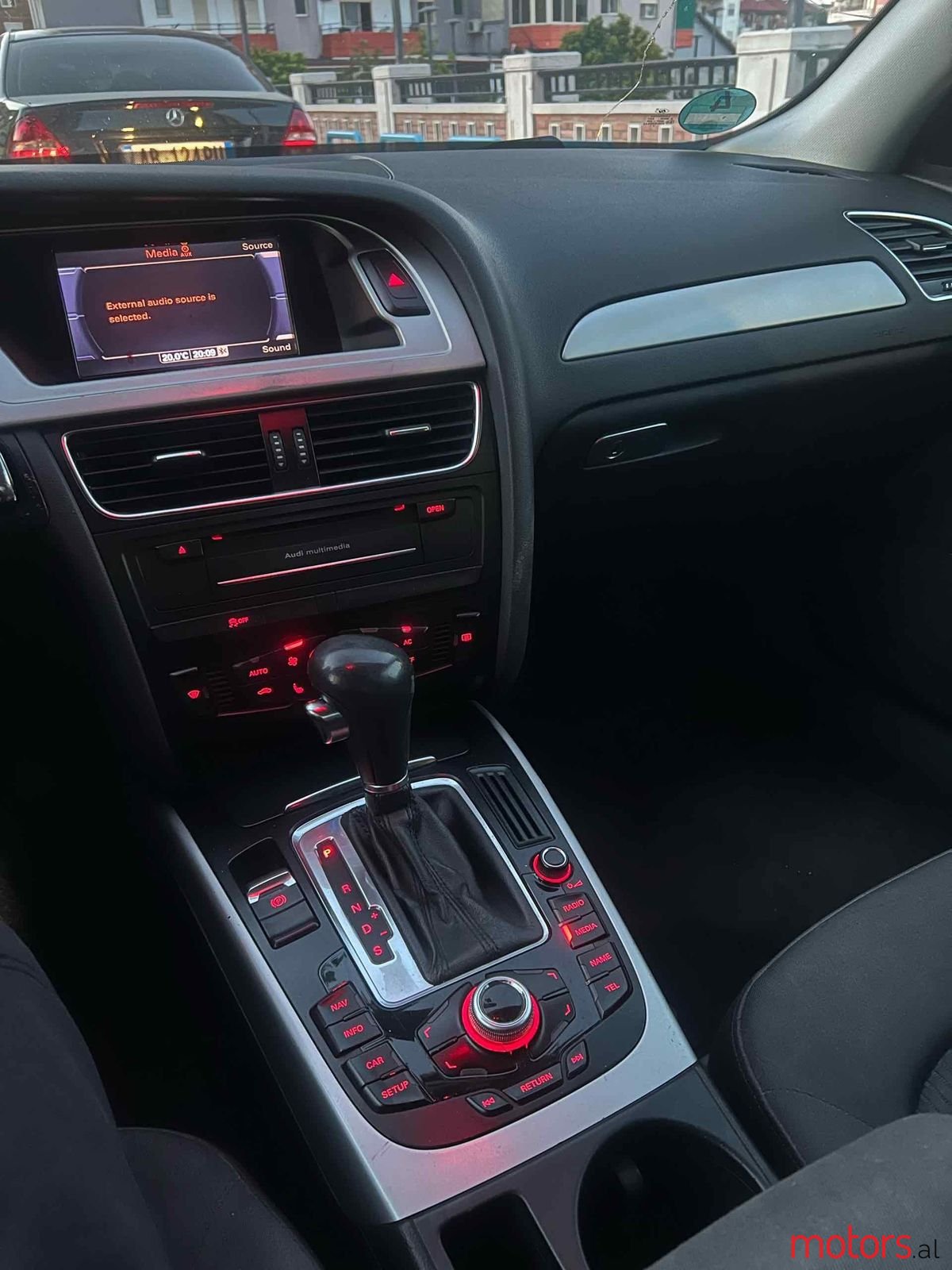 2011' Audi A4 photo #6