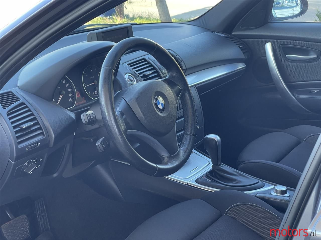 2006' BMW 120 photo #5