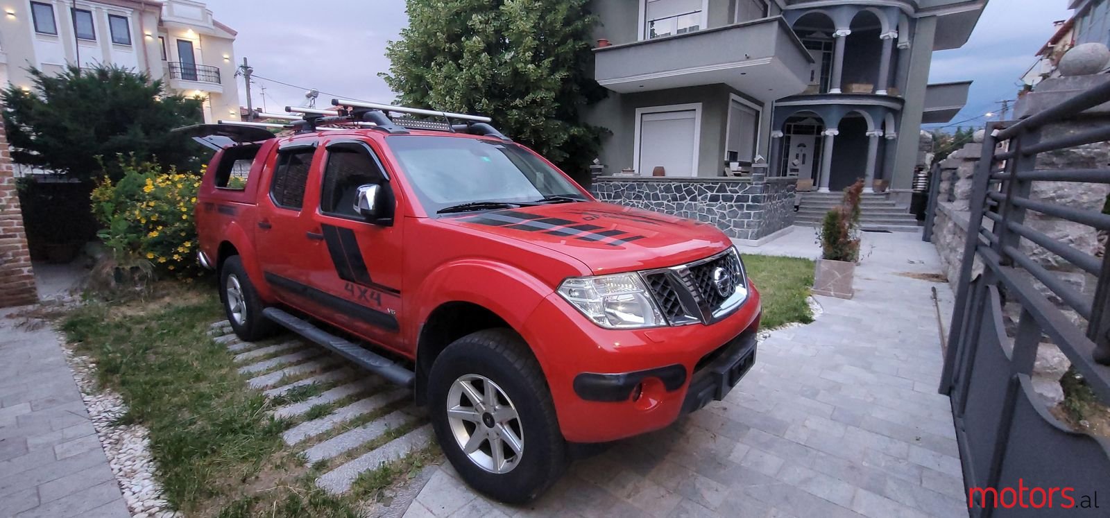 2012' Nissan Navara photo #3