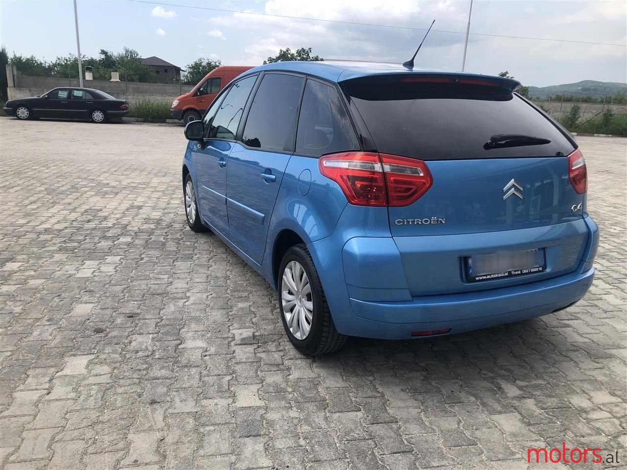 2008' Citroen C4 photo #4