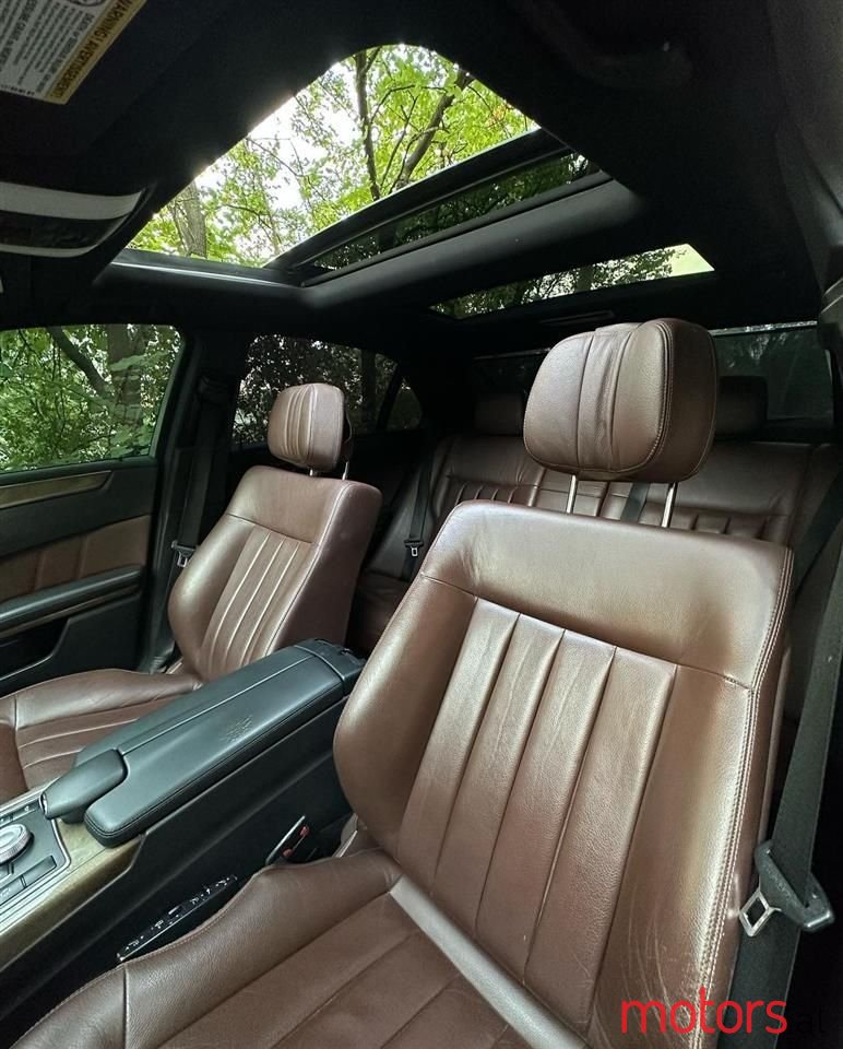 2011' Mercedes-Benz E 55 AMG photo #4