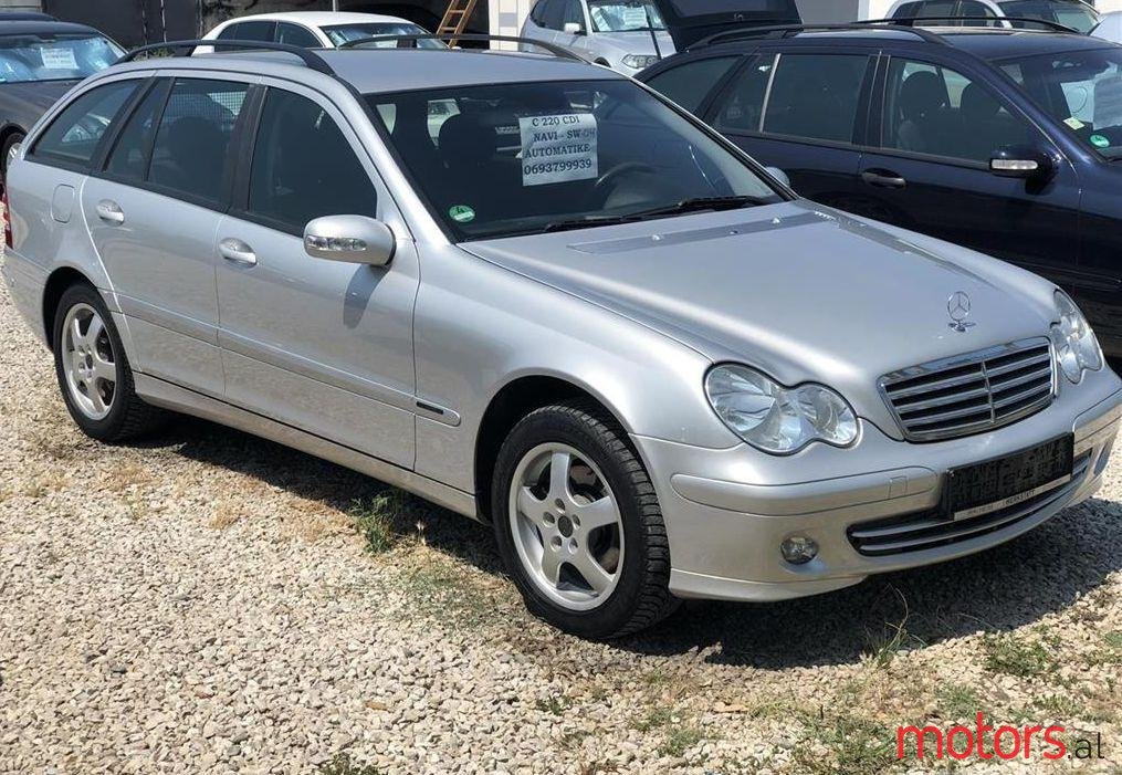 2004' Mercedes-Benz C 220 photo #1