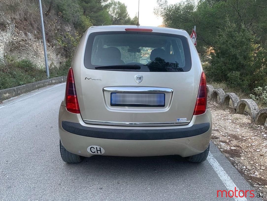 2005' Lancia Musa photo #3