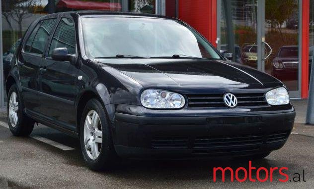 2003' Volkswagen Golf photo #1