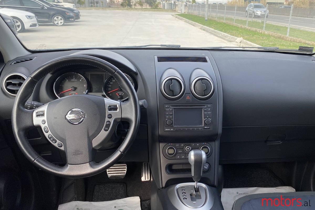 2011' Nissan Qashqai+2 photo #5