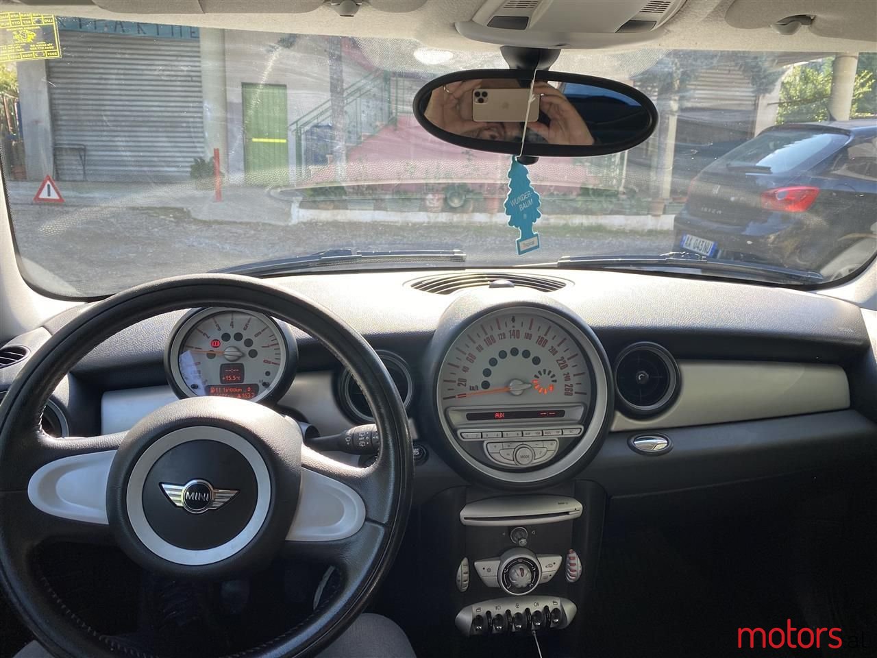 2010' MINI Cooper photo #4