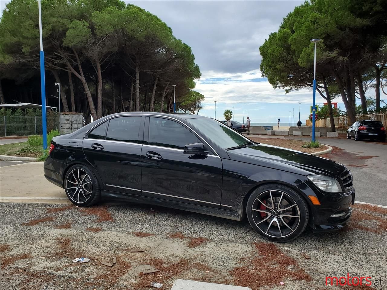 2011' Mercedes-Benz C 300 photo #1
