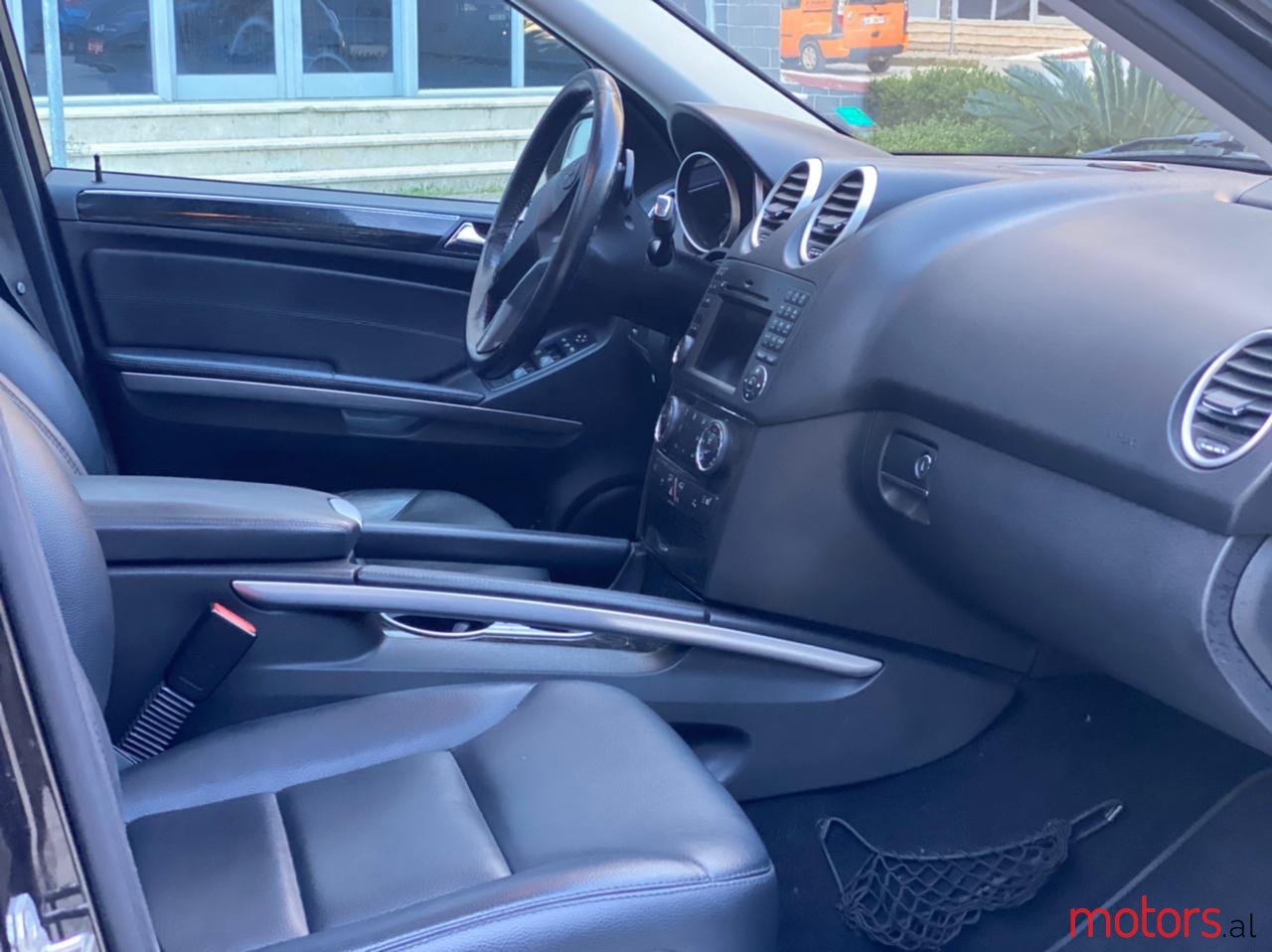 2009' Mercedes-Benz ML 320 photo #7