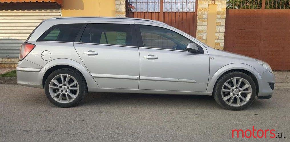 2007' Opel Astra photo #1