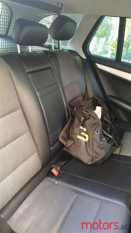 2011' Mercedes-Benz C 220 photo #6