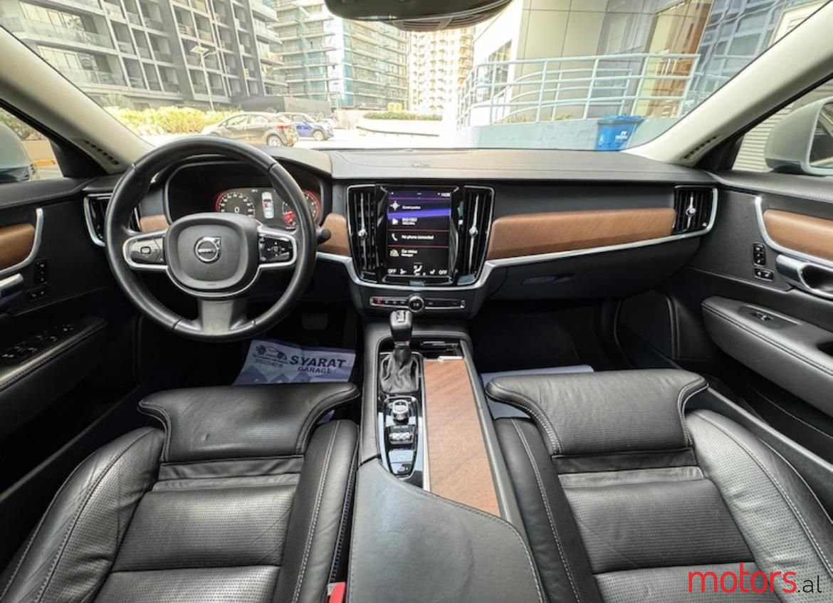 2017' Volvo S90 photo #2