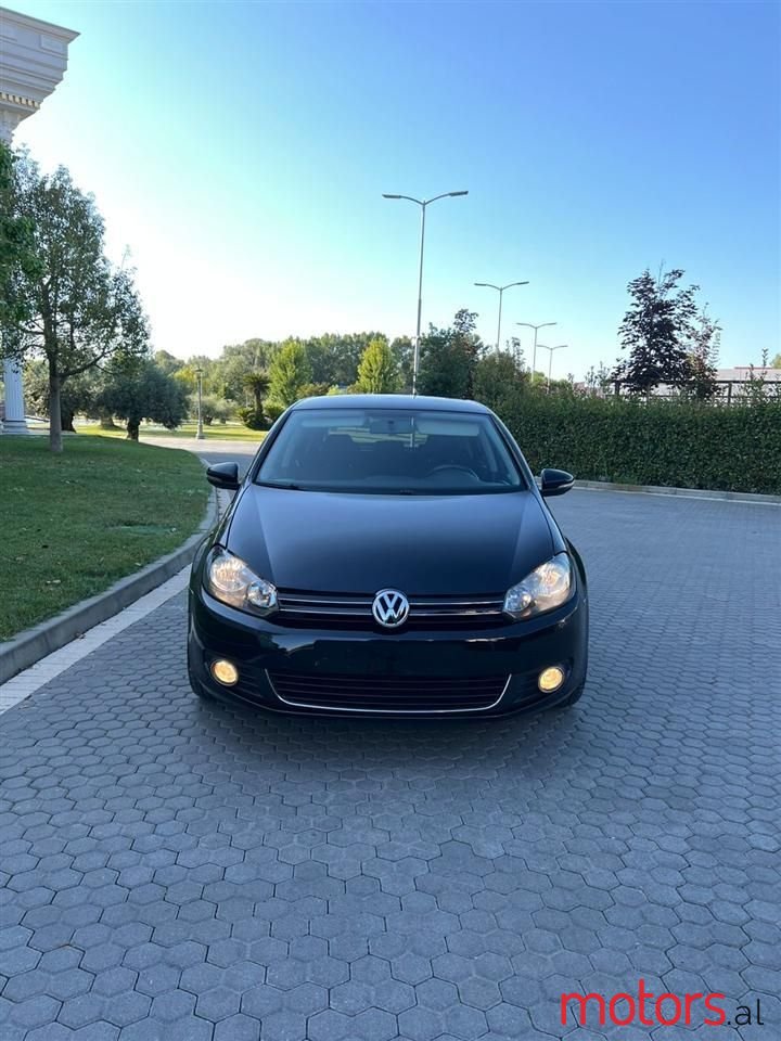 2010' Volkswagen Golf photo #1