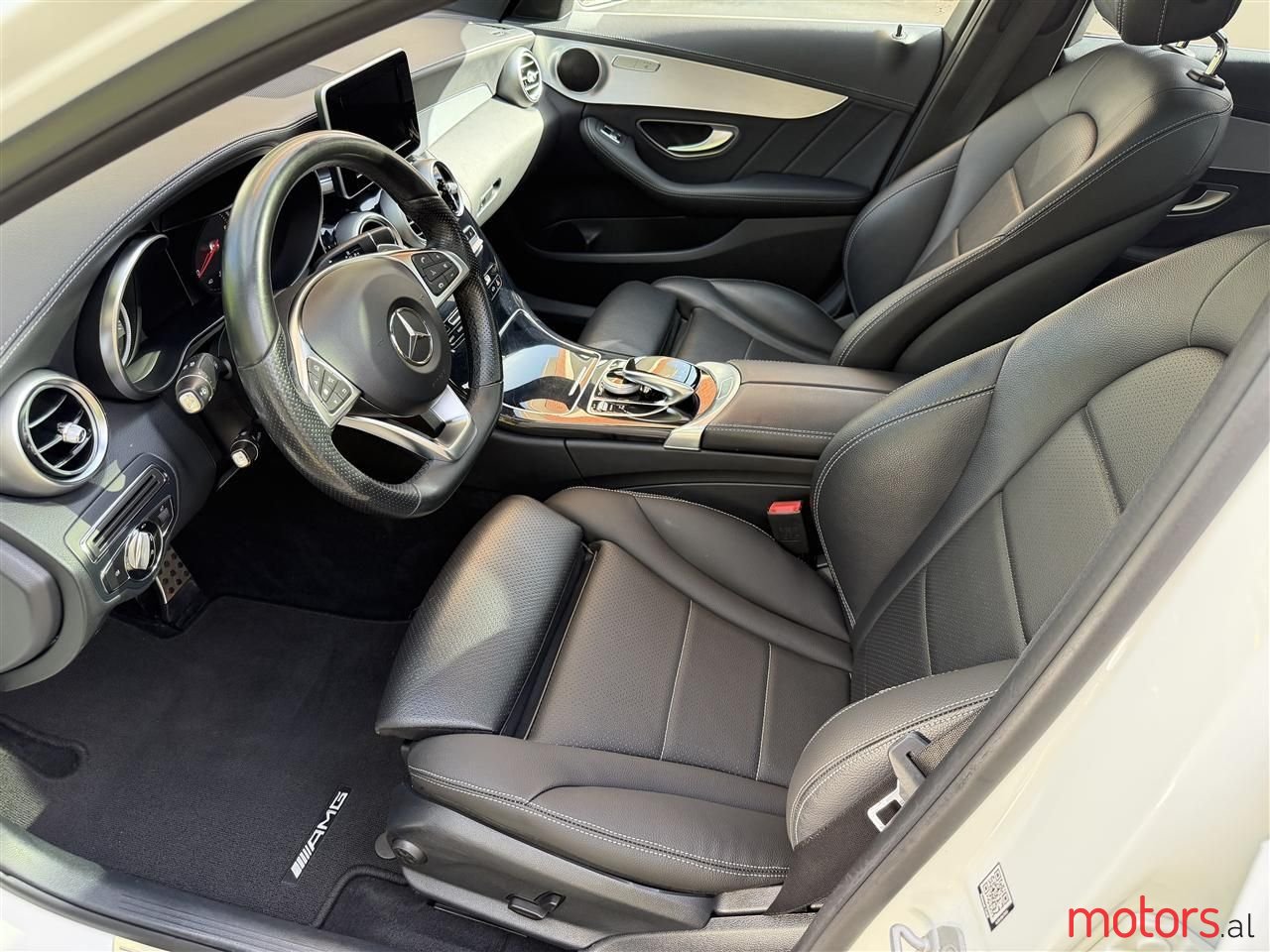 2015' Mercedes-Benz C 250 photo #6