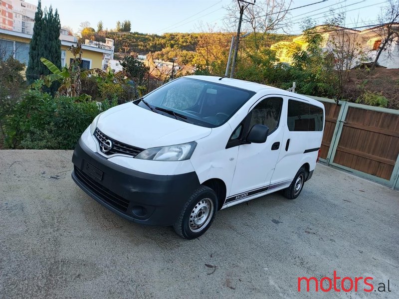 2010' Nissan NV200 photo #1