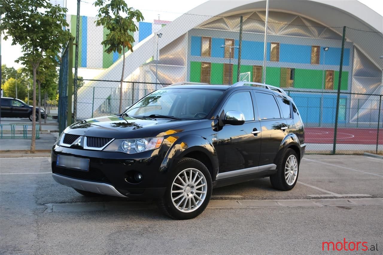 2008' Mitsubishi Outlander photo #1