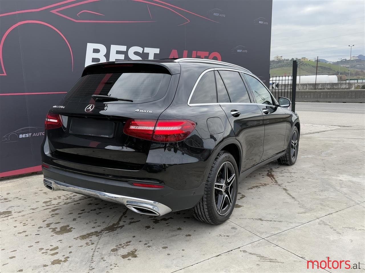 2016' Mercedes-Benz GLC 220 photo #4