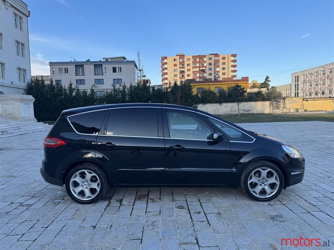 2012' Ford S-Max photo #2