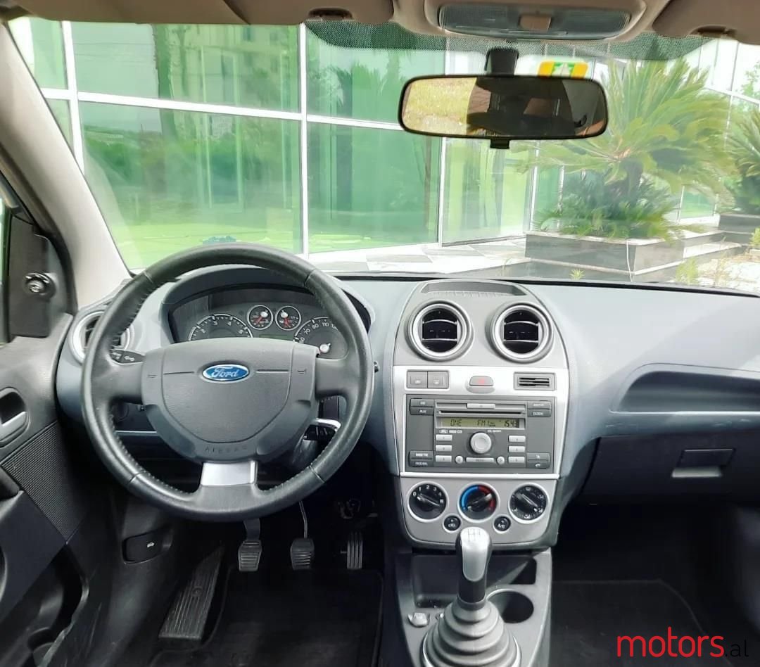 2009' Ford Fiesta photo #2