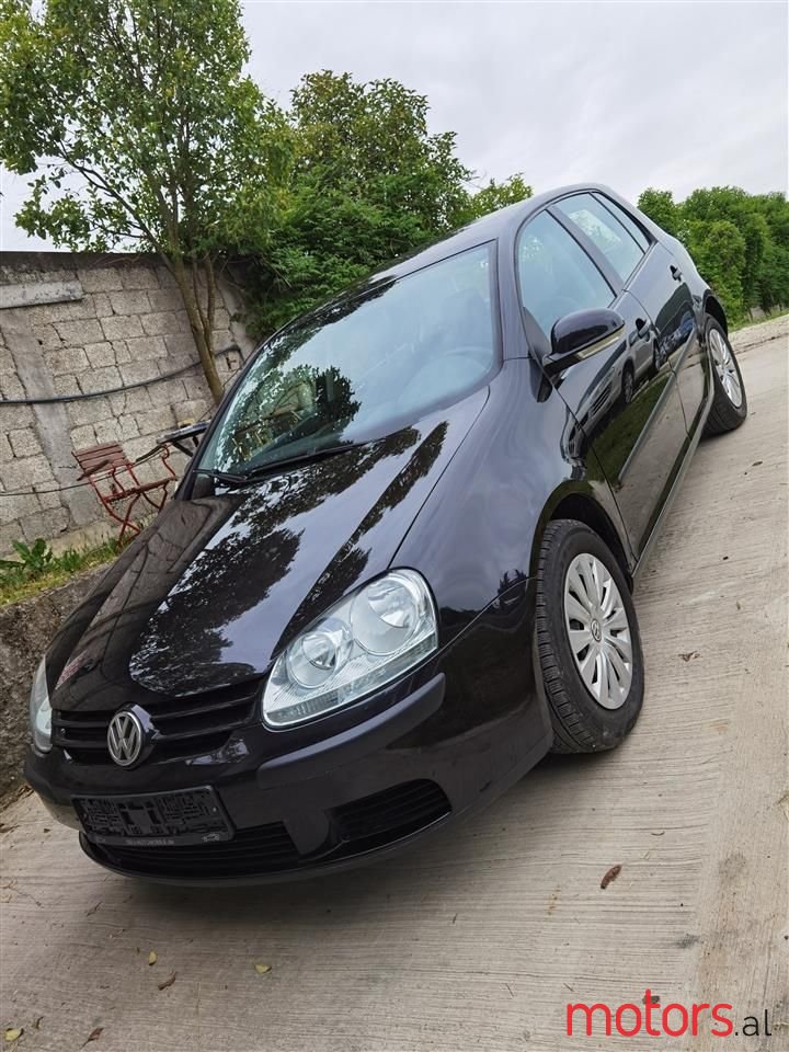 2005' Volkswagen Golf photo #1