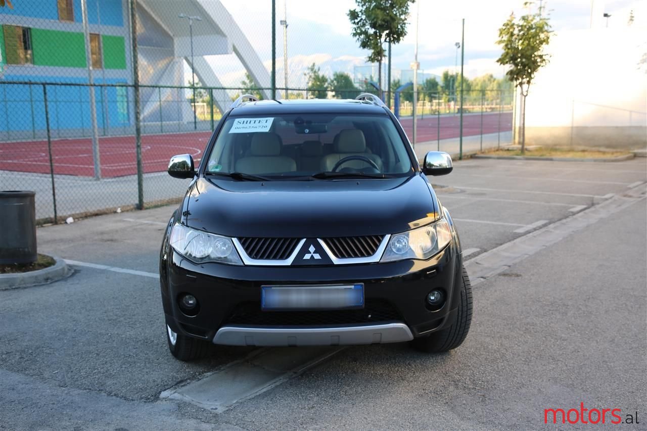 2008' Mitsubishi Outlander photo #5