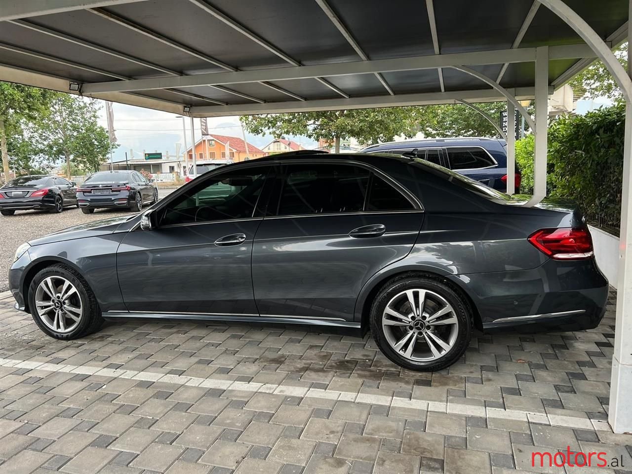 2014' Mercedes-Benz E 220 photo #3